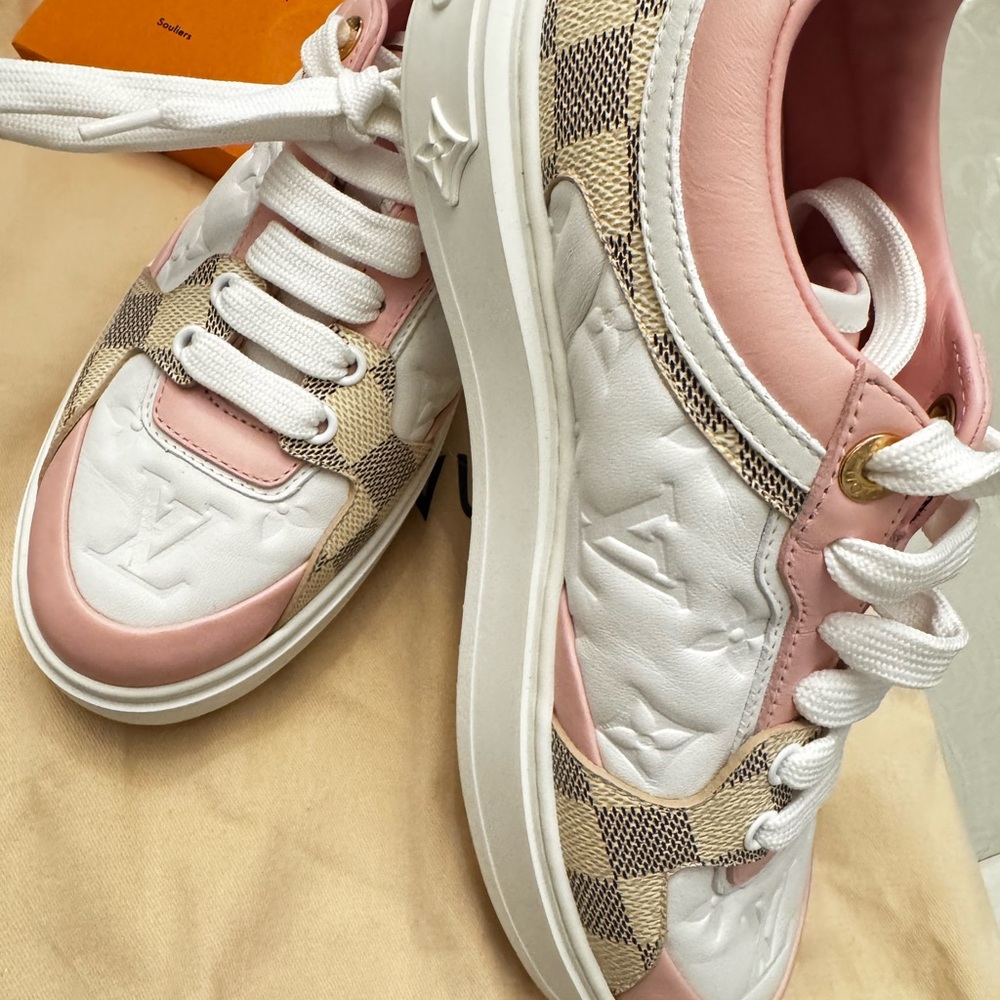 Authentic Louis Vuitton monogram Embossed Calfskin Damier Azure time out sneaker